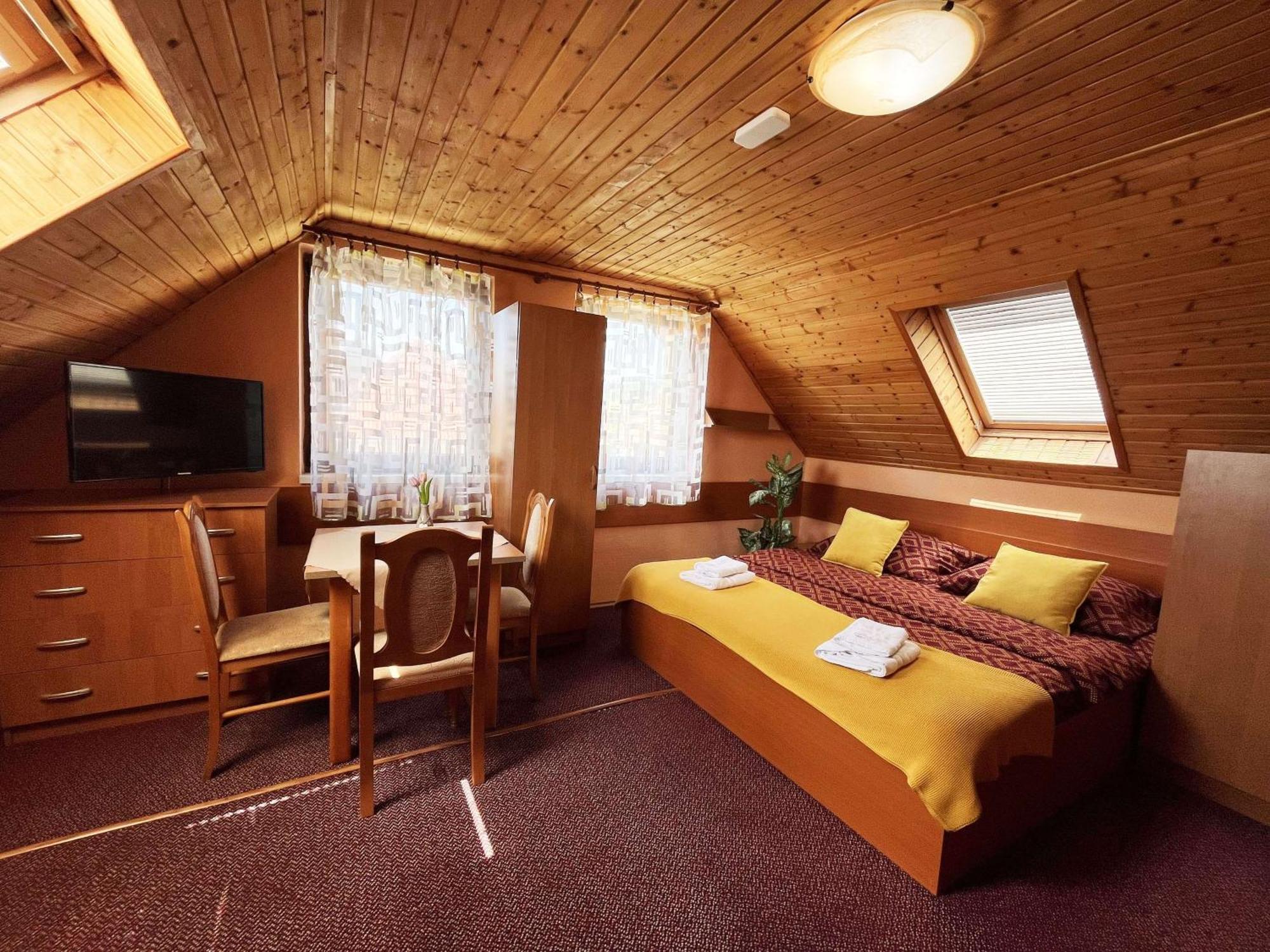 Aparthotel Jurika Liptov Liptovský Mikuláš Exterior foto