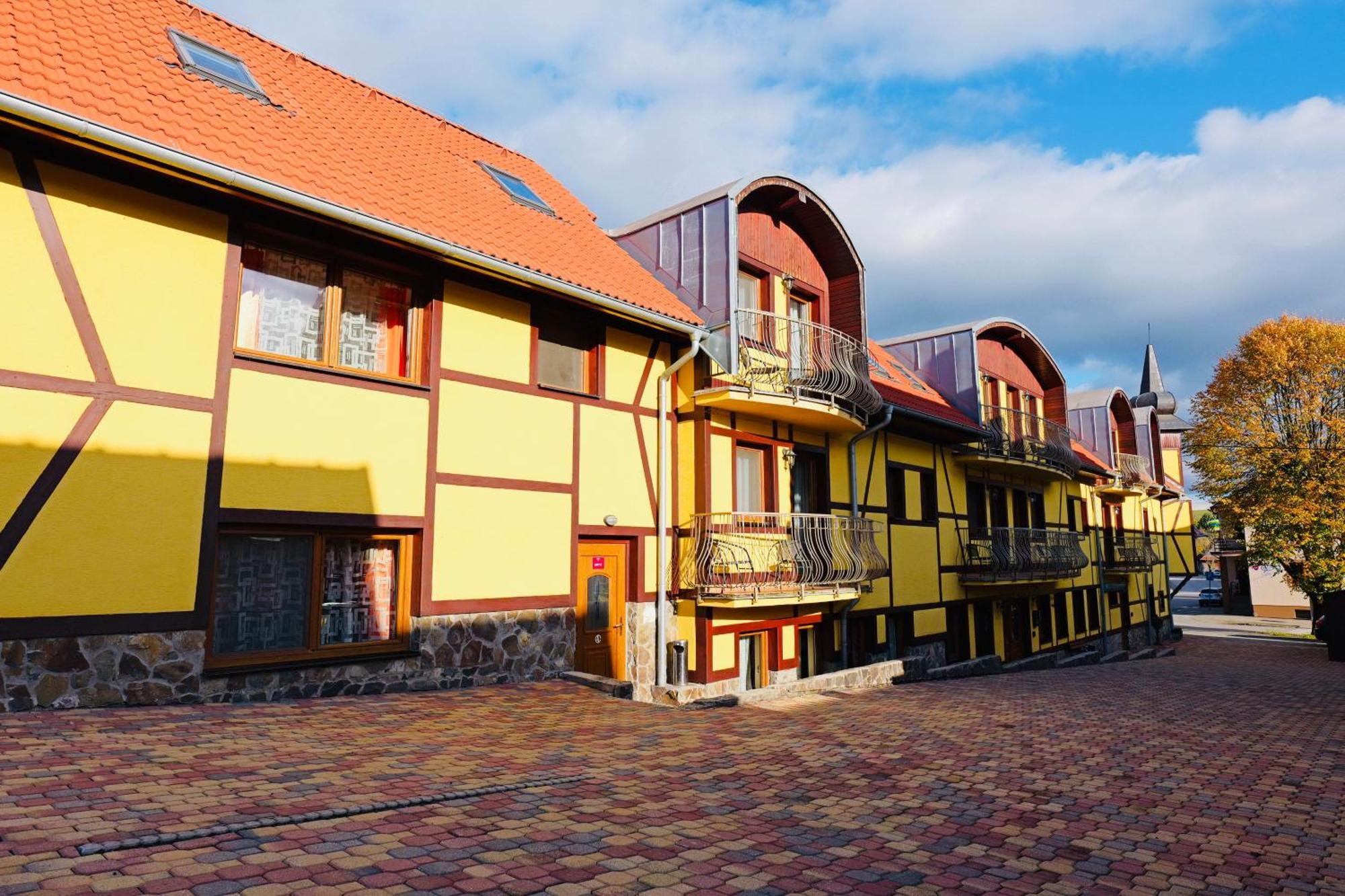 Aparthotel Jurika Liptov Liptovský Mikuláš Exterior foto