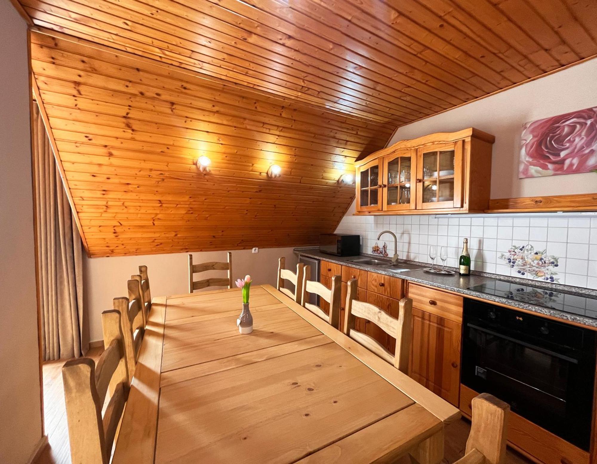 Aparthotel Jurika Liptov Liptovský Mikuláš Exterior foto